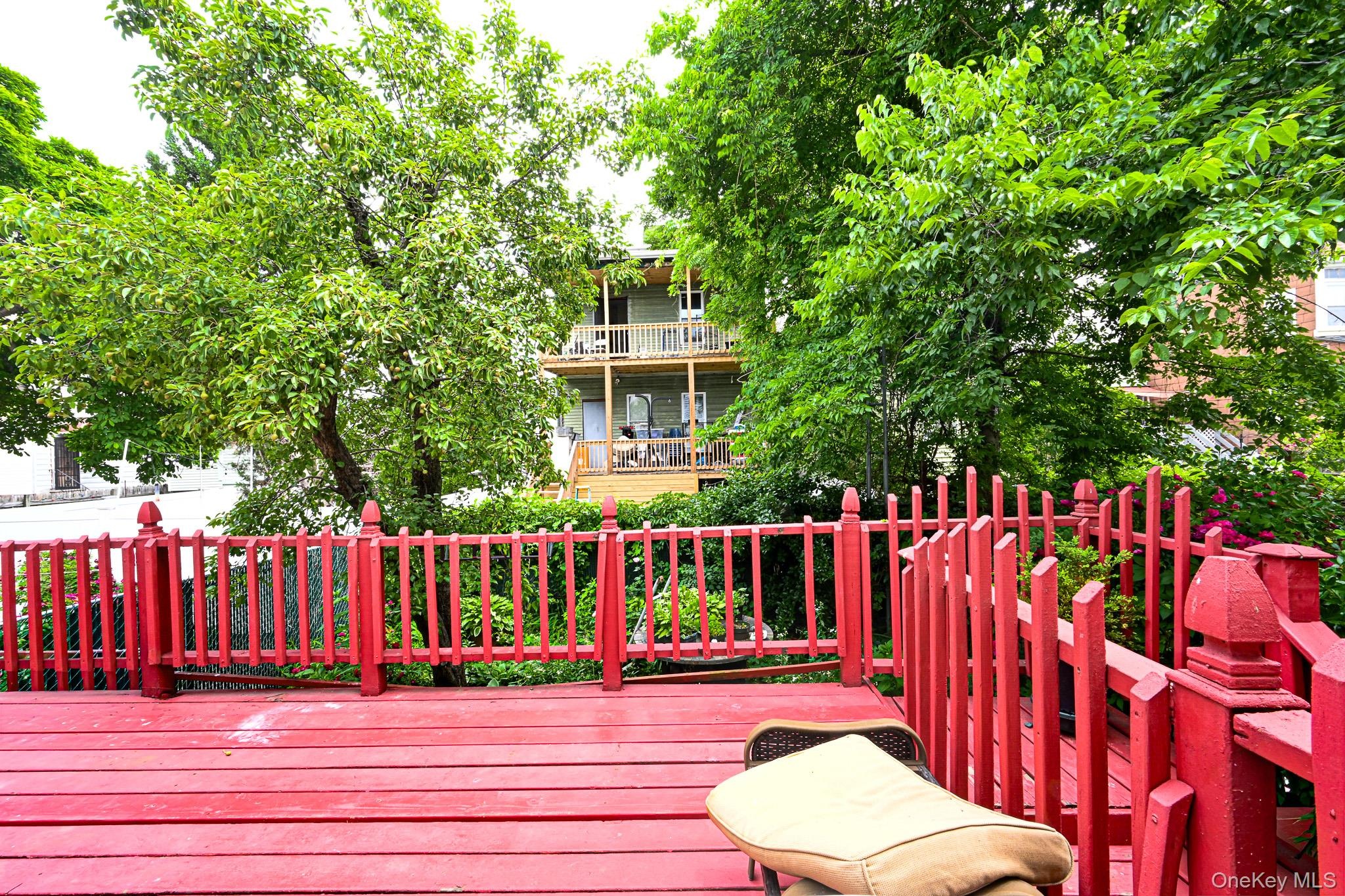 Melville St, Bronx, NY 10460
