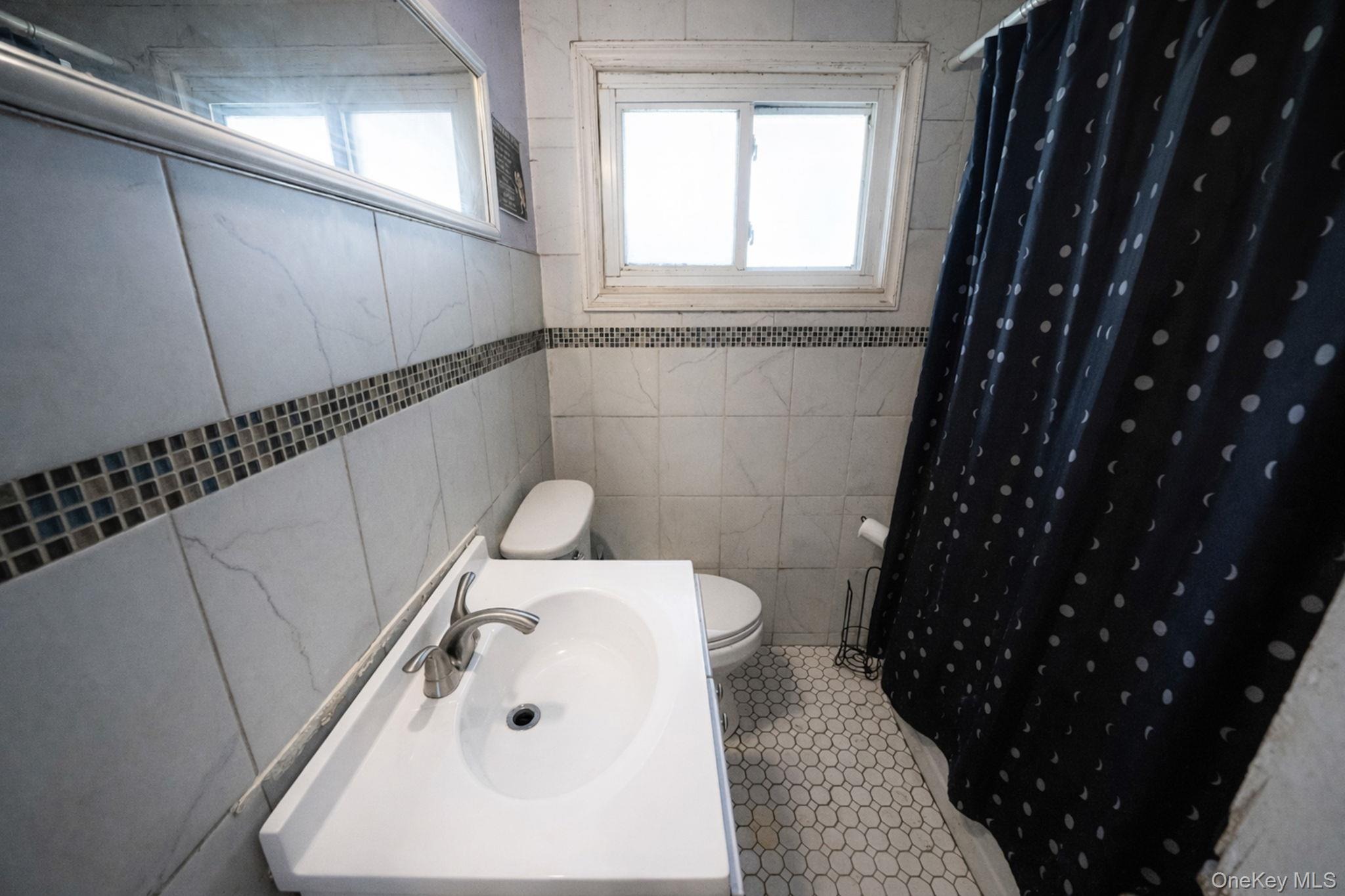 Coventry Rd, West Hempstead, NY 11552