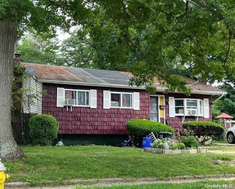 State Ave, Wyandanch, NY 11798