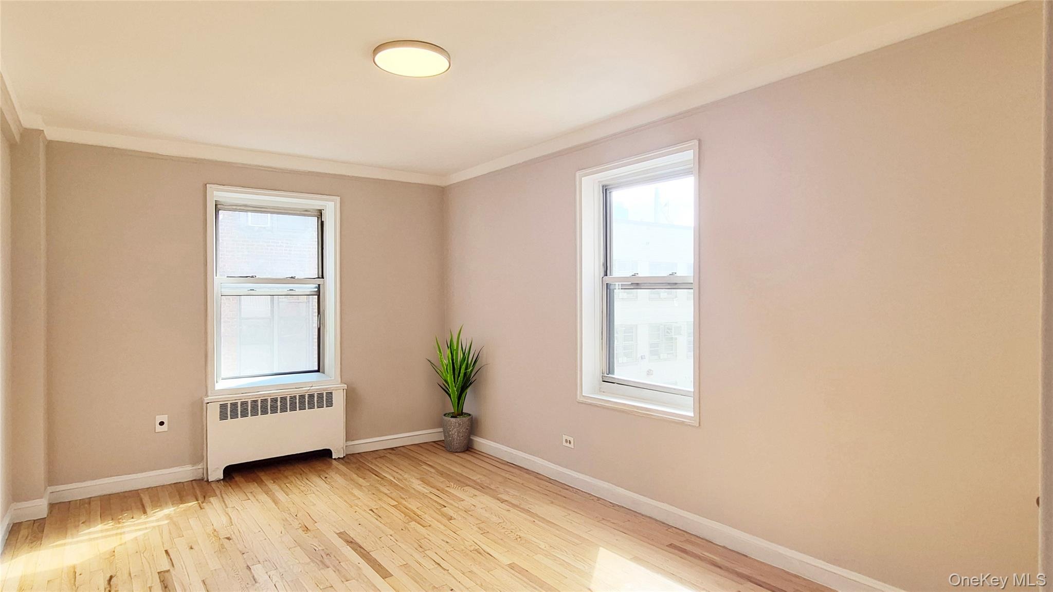 53rd St, New York, NY 10019