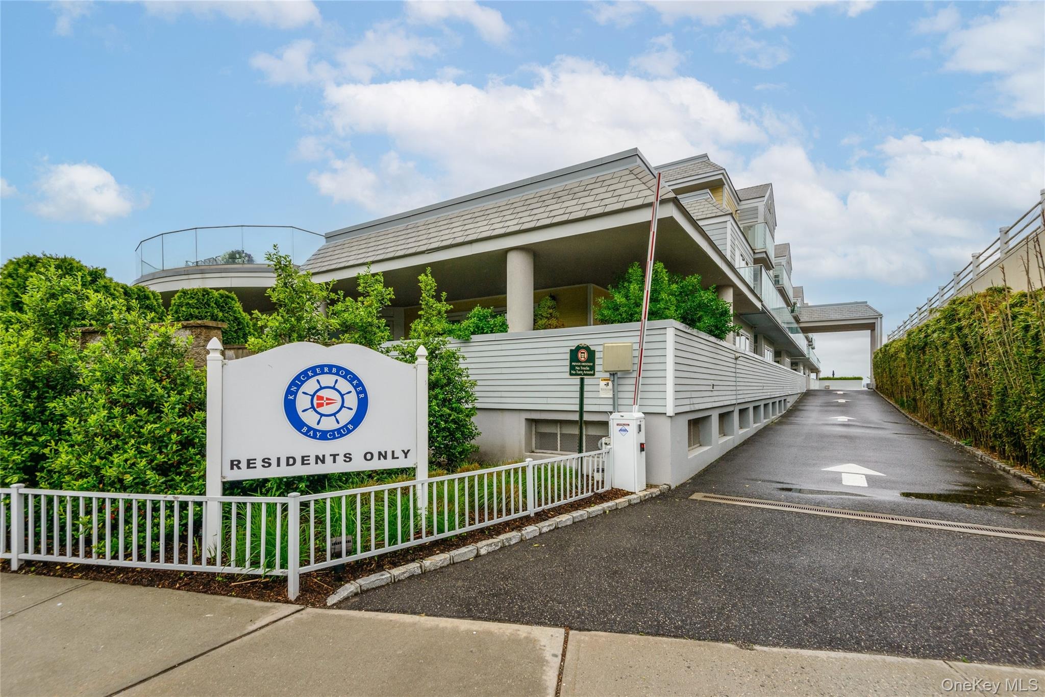 Main St, Port Washington, NY 11050