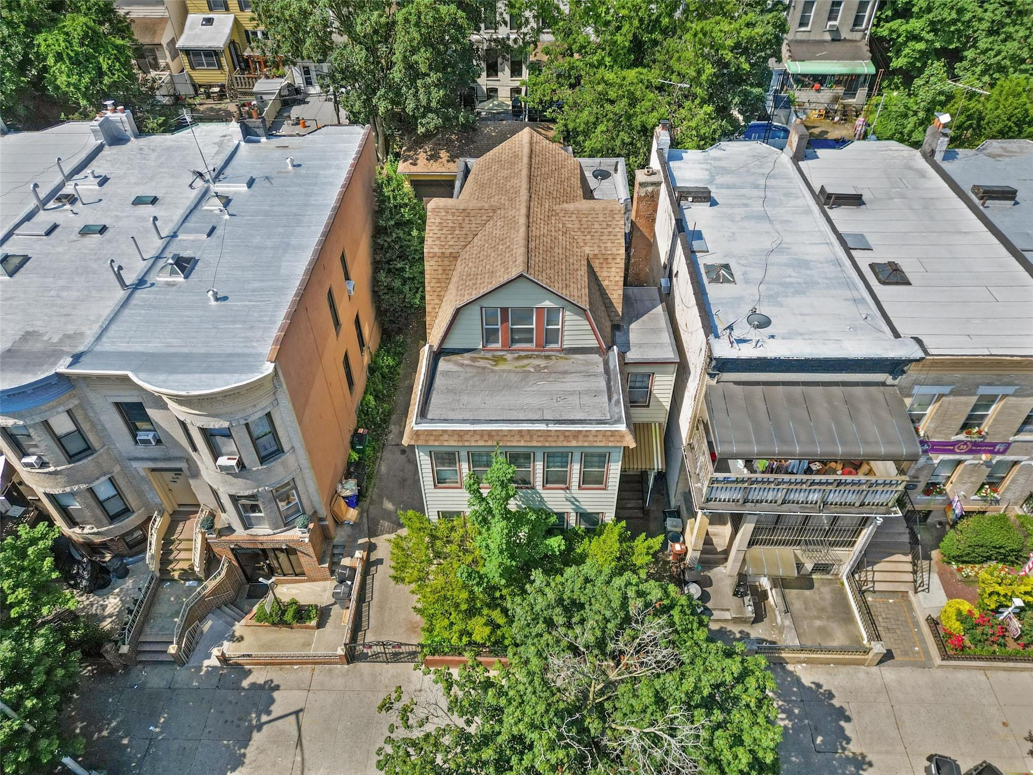 Bay Ridge Pkwy, Brooklyn, NY 11209