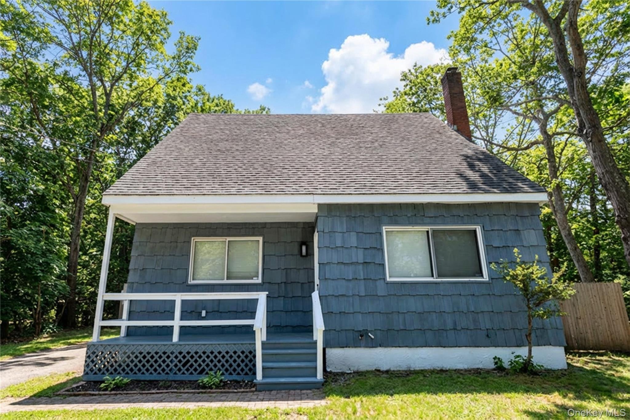Norfleet Ln, Coram, NY 11727