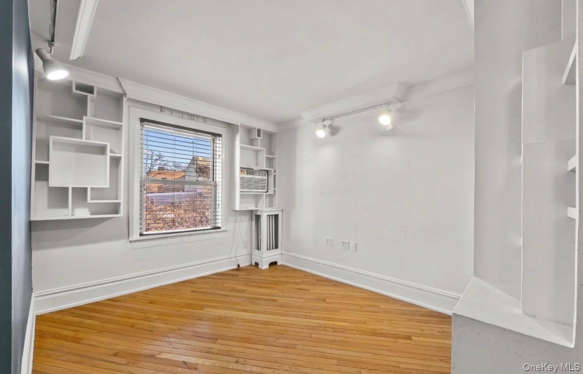66th St, Maspeth, NY 11378