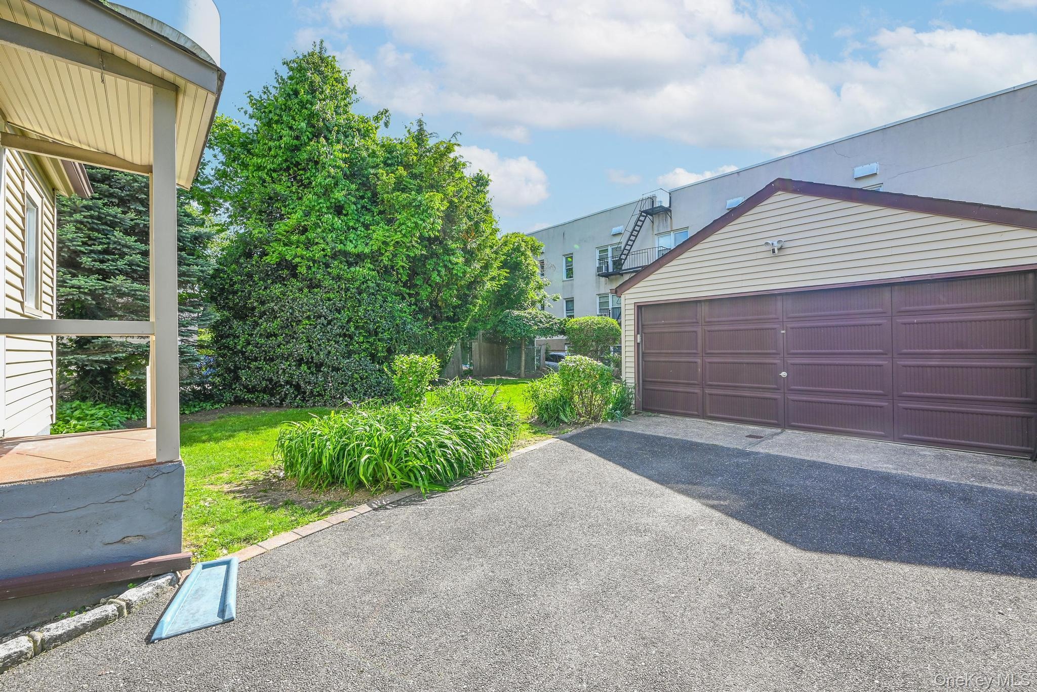 Forest Ave, Rockville Centre, NY 11570