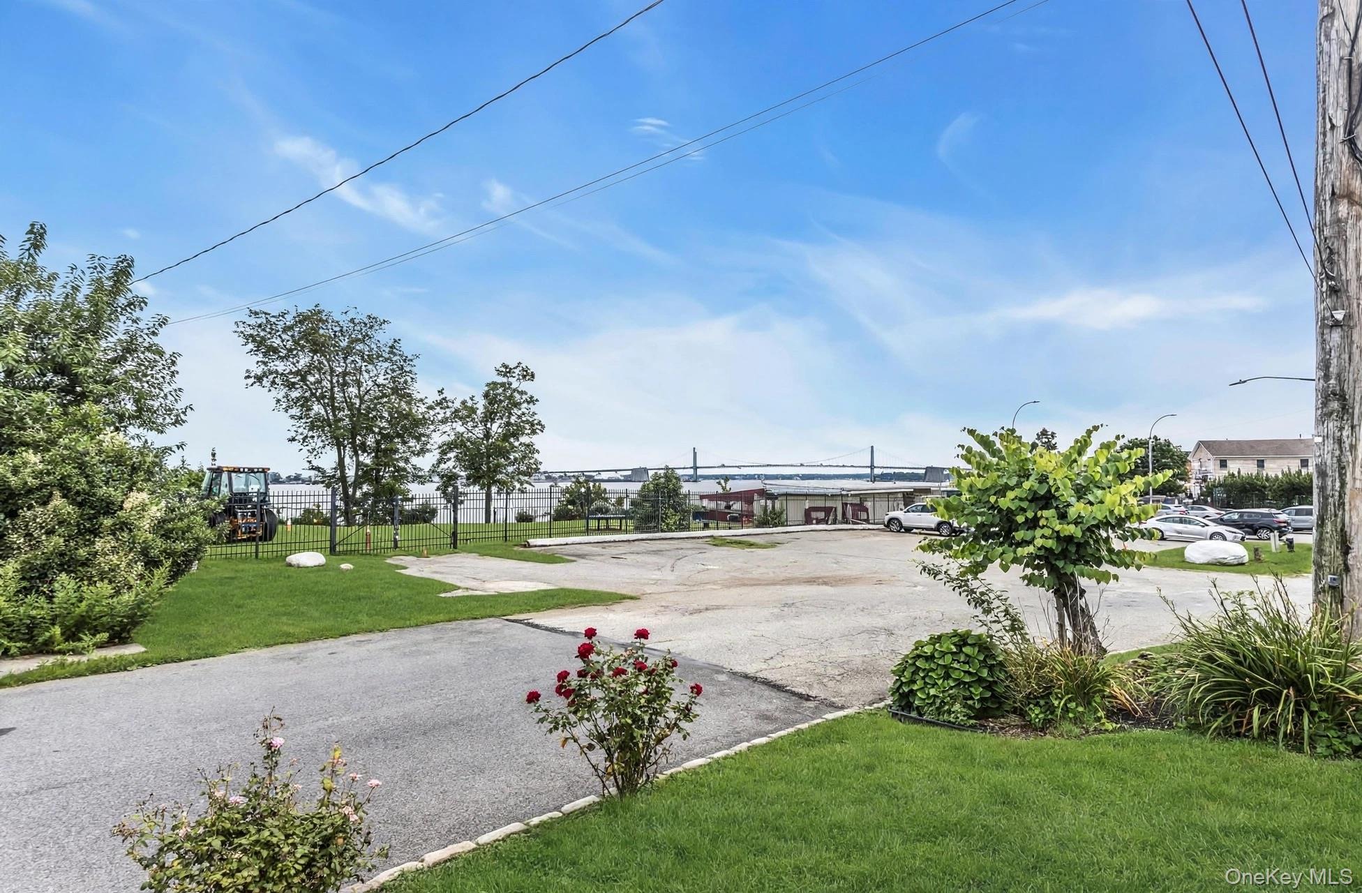 Powells Cove Blvd, Whitestone, NY 11357