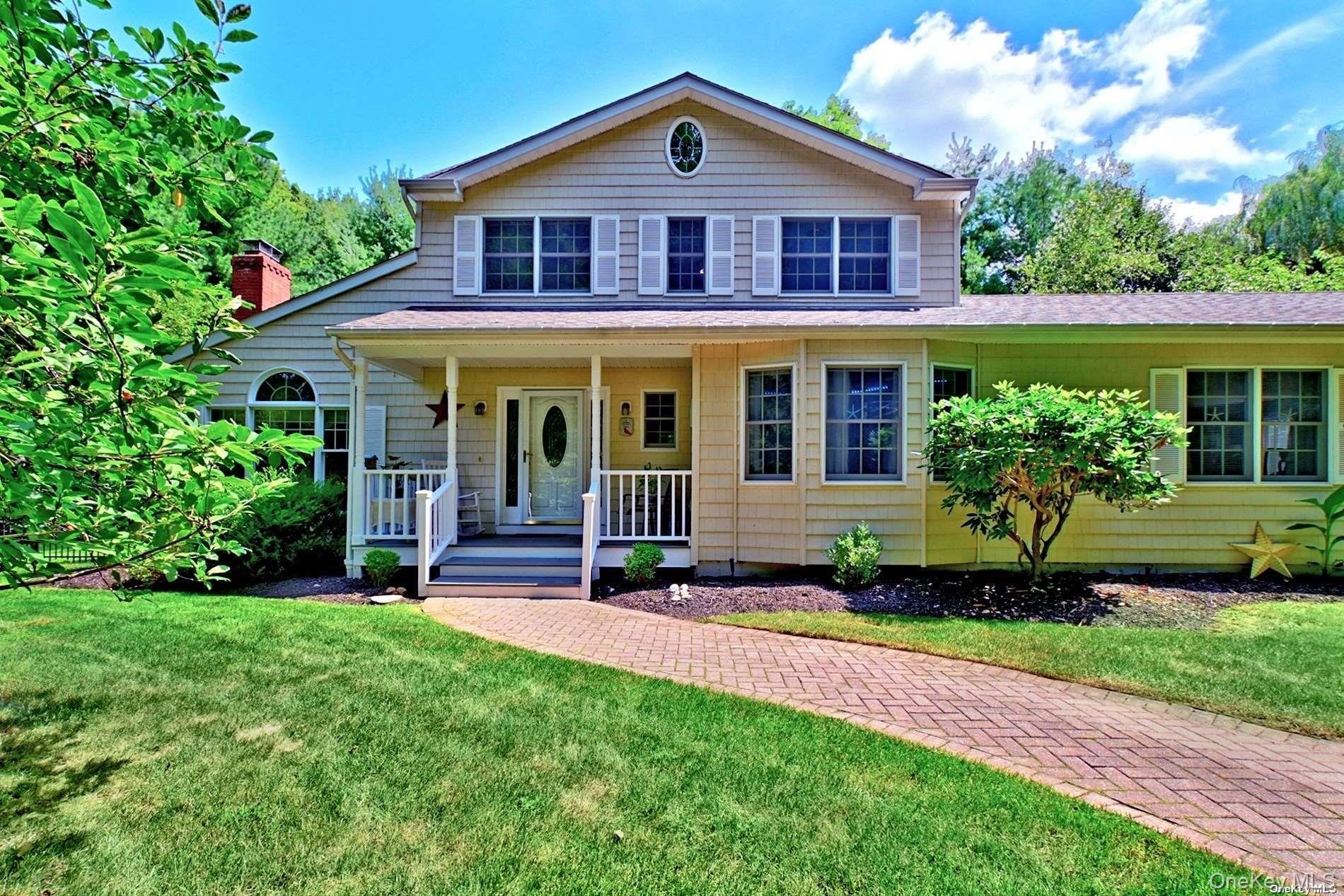Woods Dr, Wading River, NY 11792