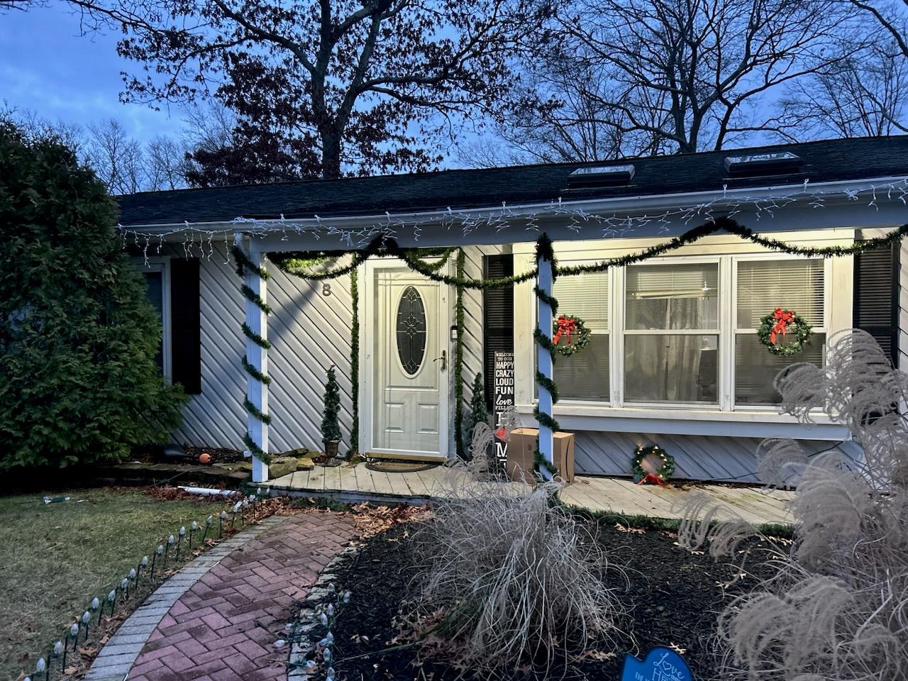 Henry St, Centereach, NY 11720