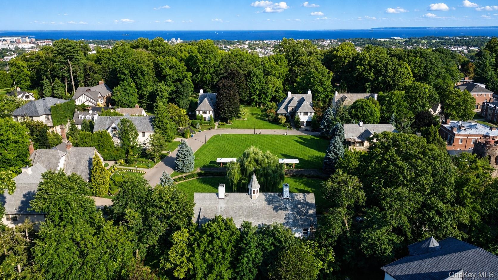 Flagg Ct, Staten Island, NY 10304