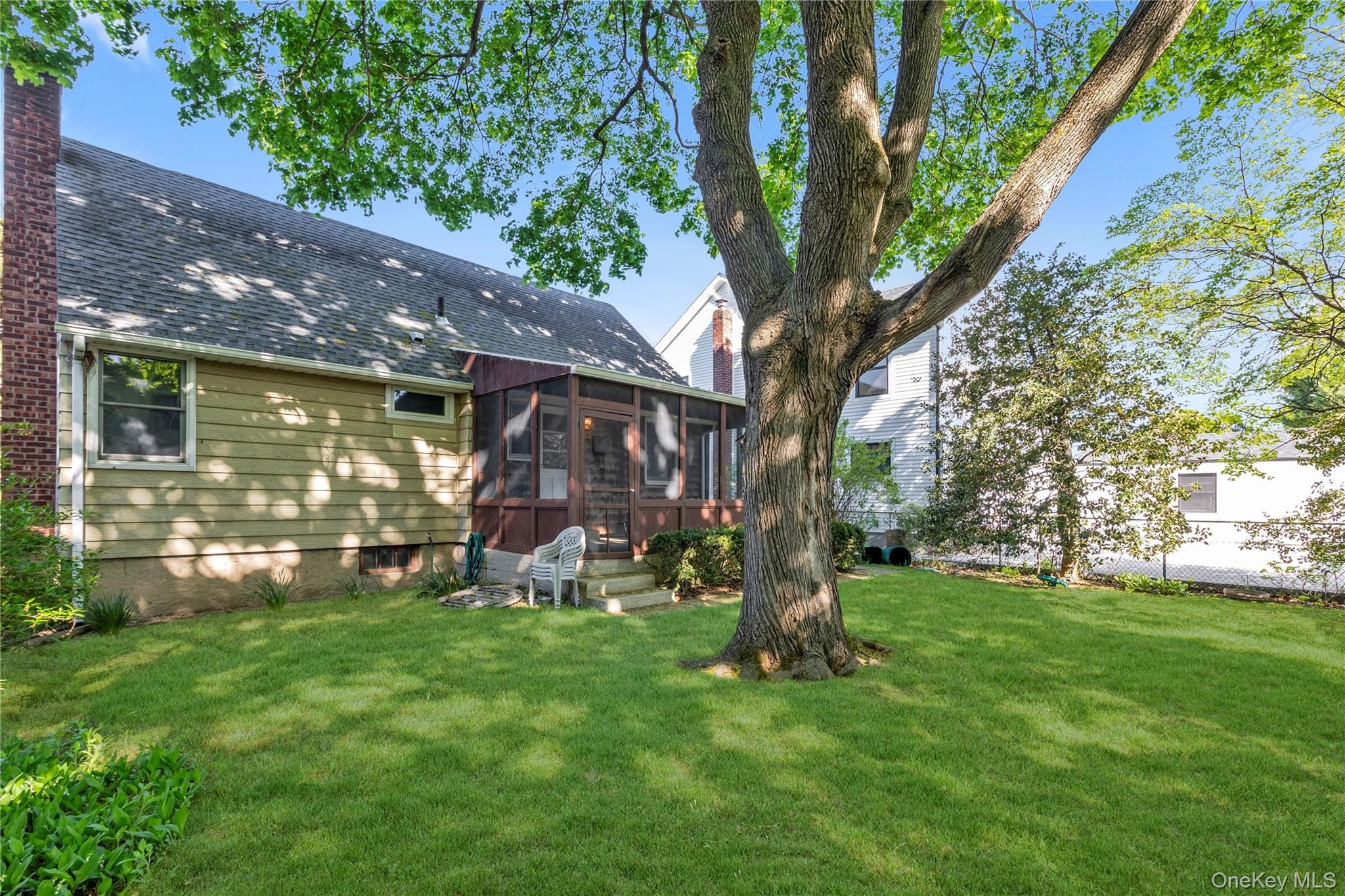 Grant Ave, Albertson, NY 11507