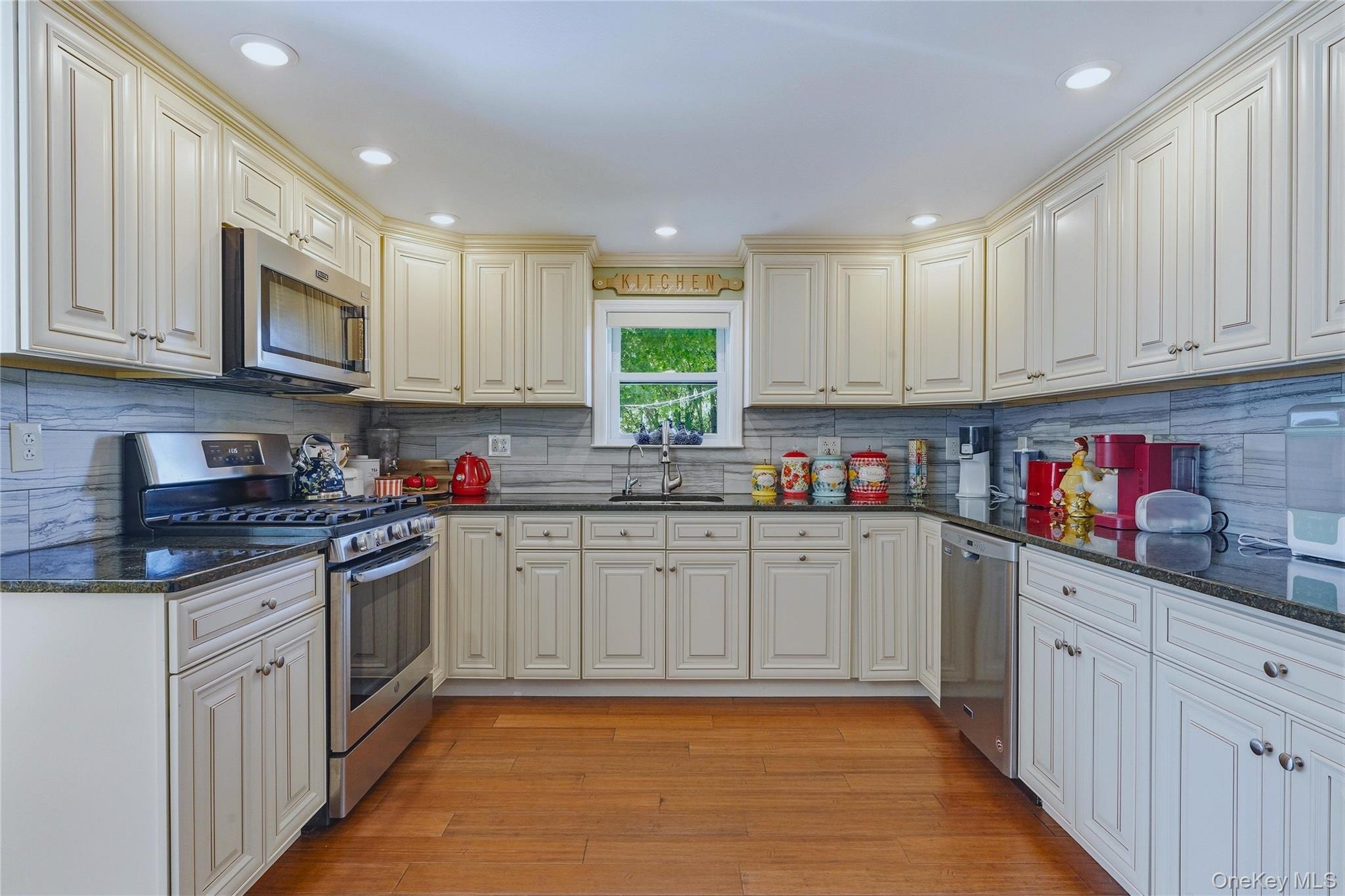 Noxon Rd, Poughkeepsie, NY 12603