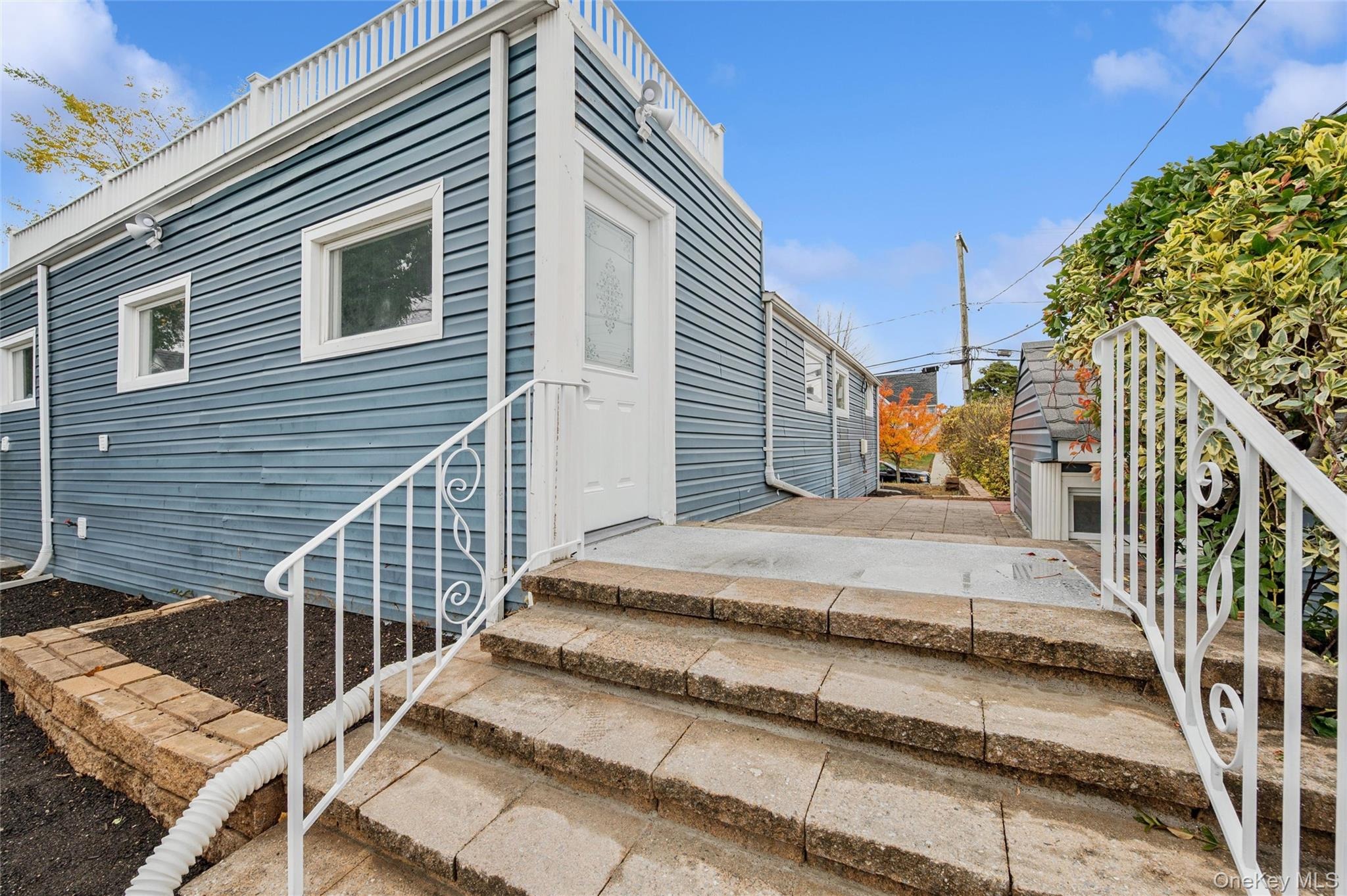 Hewlett Point Ave, East Rockaway, NY 11518