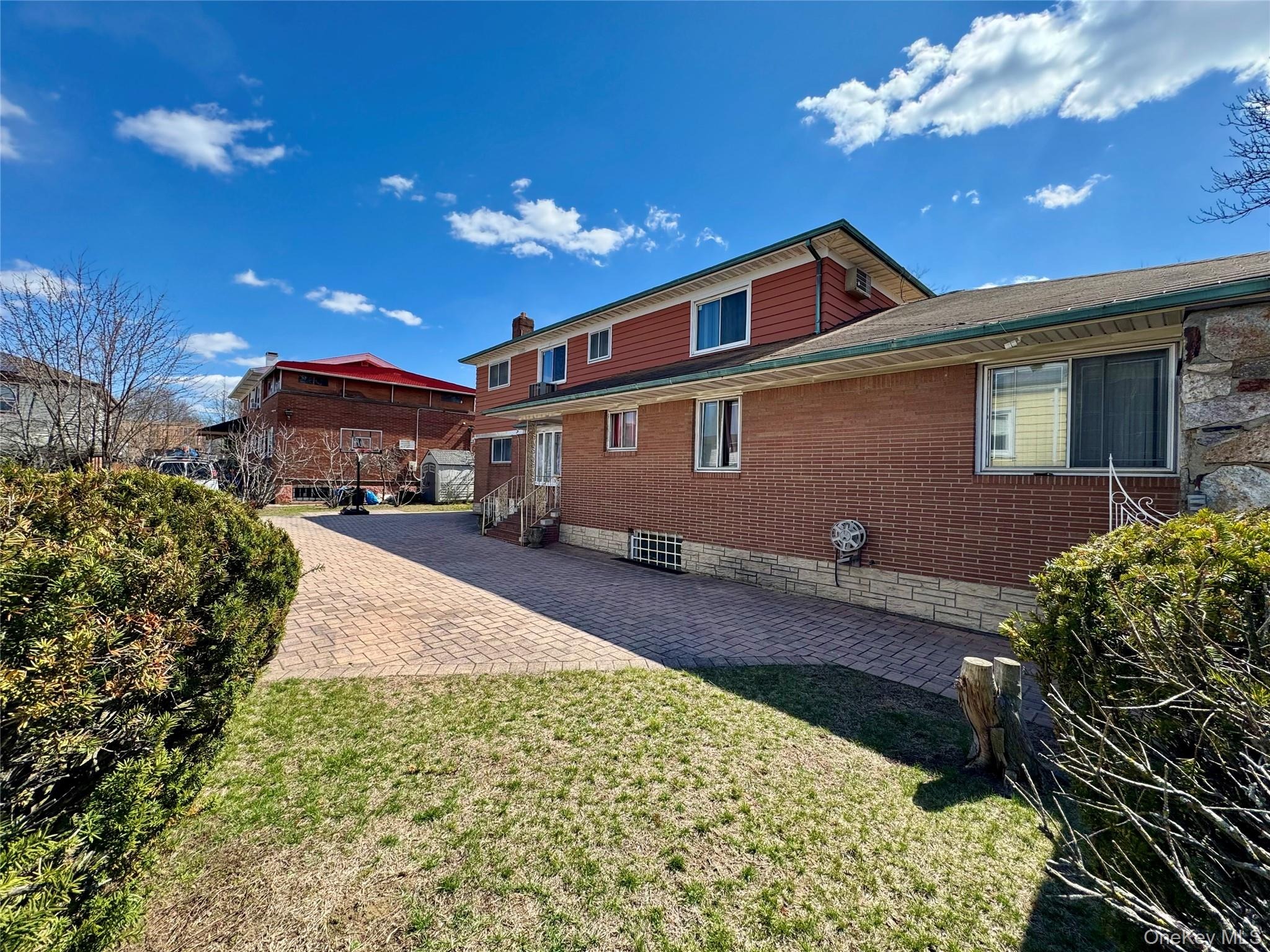 116th St, South Ozone Park, NY 11420