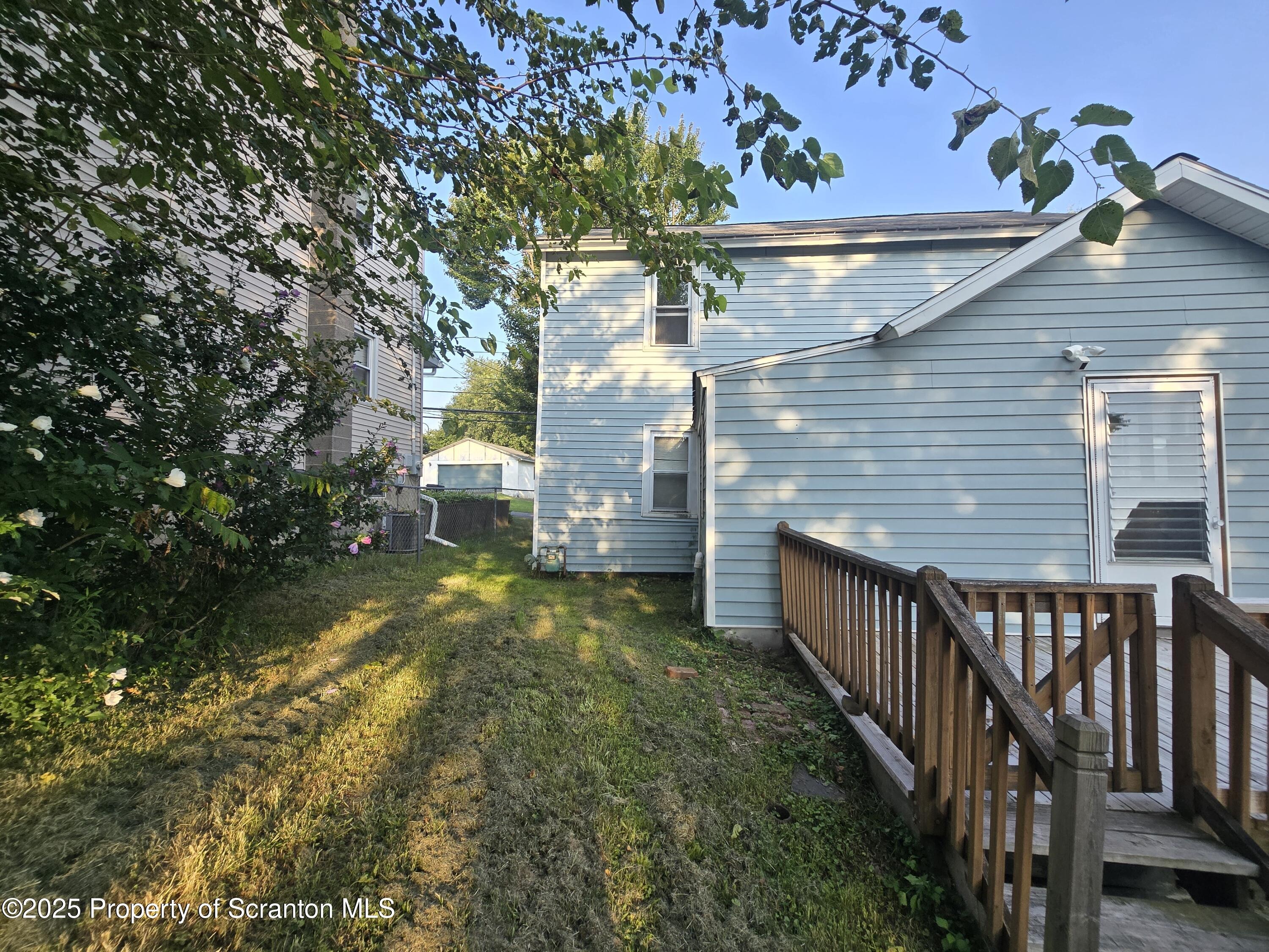 Delaware St, Wilkes Barre, PA 18705