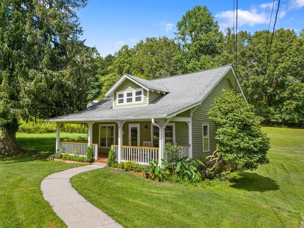 Hiawassee St, Hayesville, NC 28904
