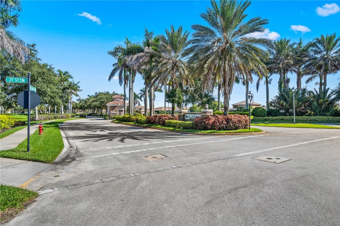 Berkshire Cir, Vero Beach, FL 32968
