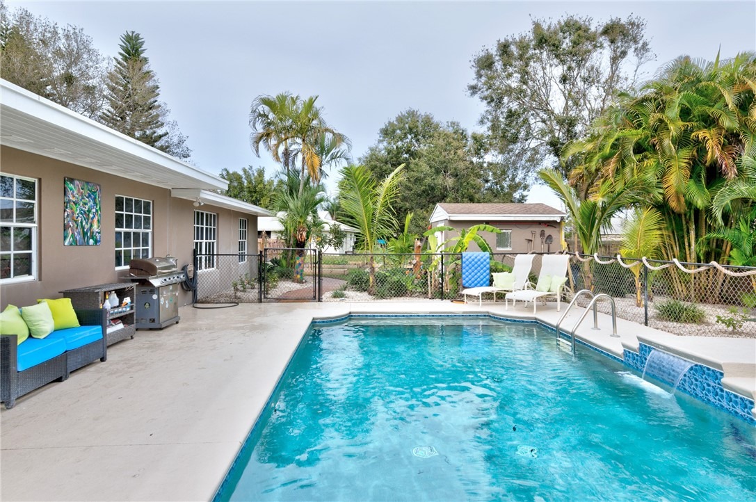 Colonial Dr, Vero Beach, FL 32962