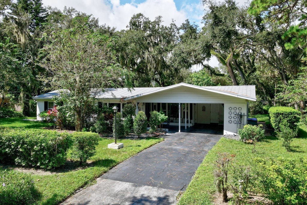 10th Ave, Vero Beach, FL 32960