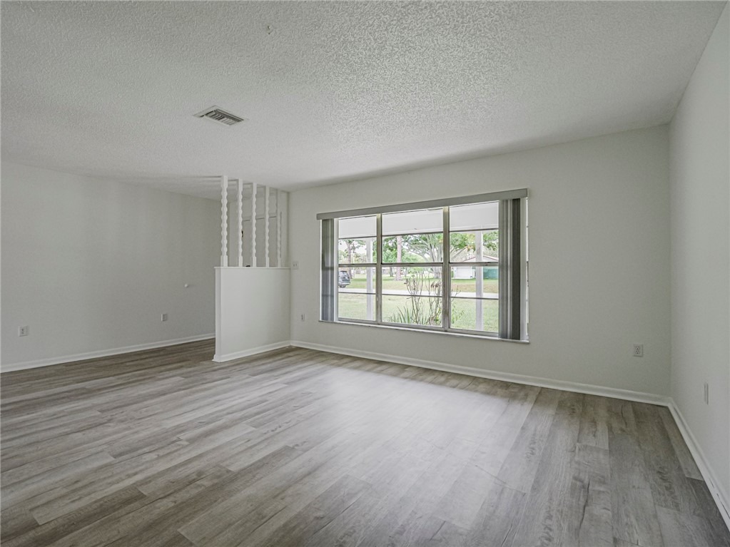 16th Ave, Vero Beach, FL 32962