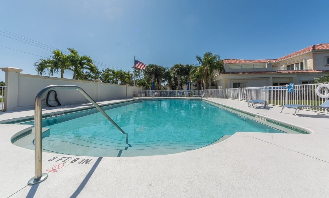 7th Sq, Vero Beach, FL 32962 #1