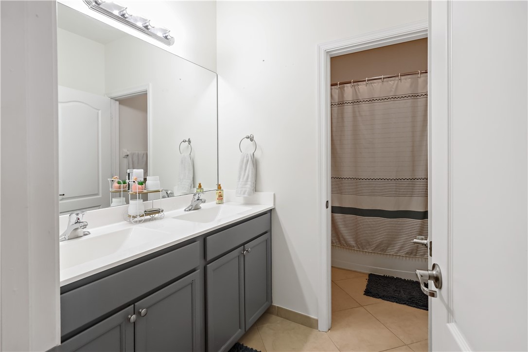 Berkshire Cir, Vero Beach, FL 32968