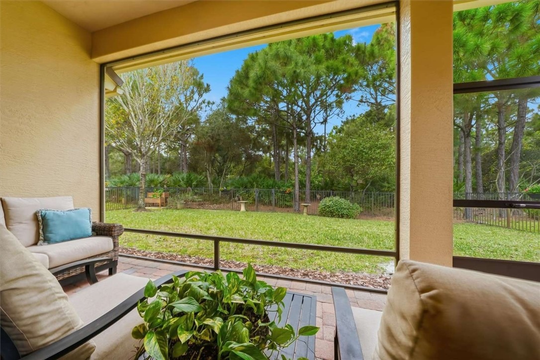 11th Sq, Vero Beach, FL 32962