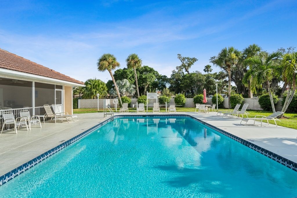 Grand Royale Cir, Vero Beach, FL 32962