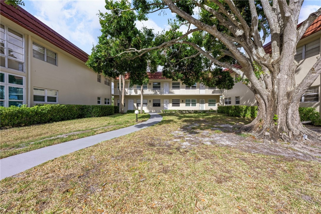 Pine Arbor Ln, Vero Beach, FL 32962