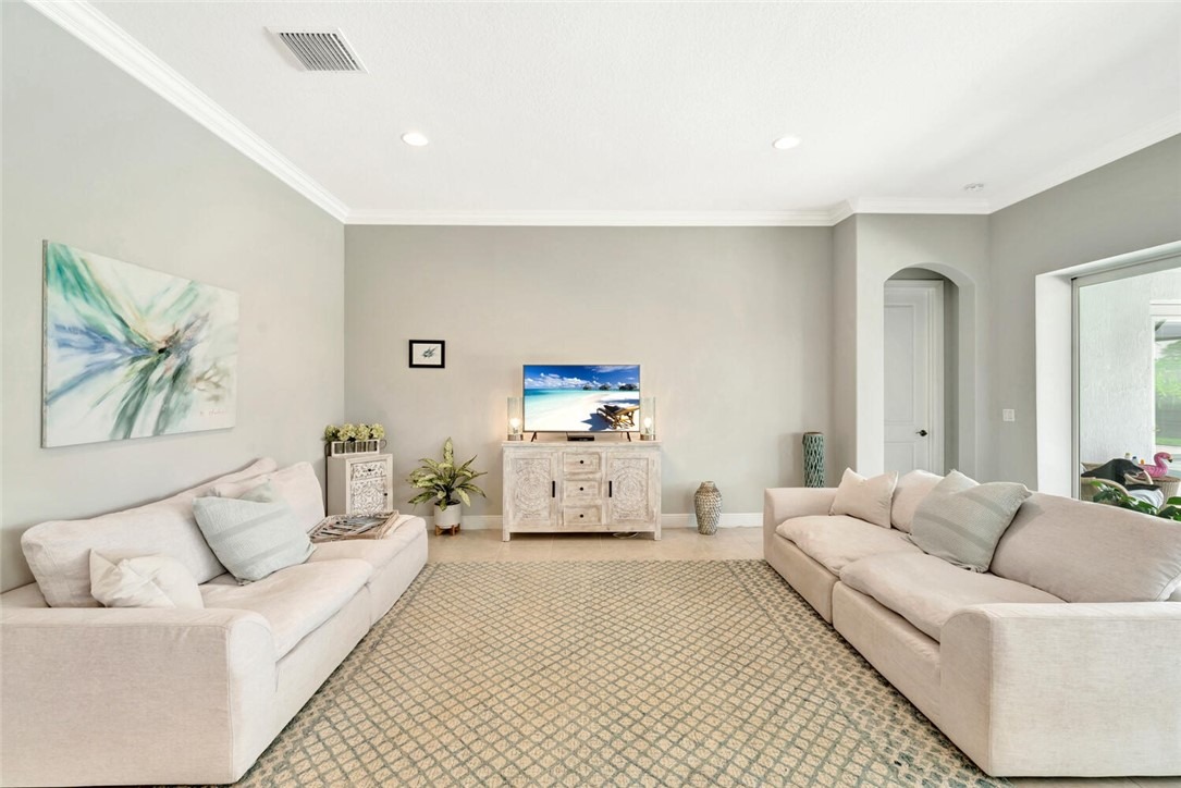 33rd Sq, Vero Beach, FL 32967 #1