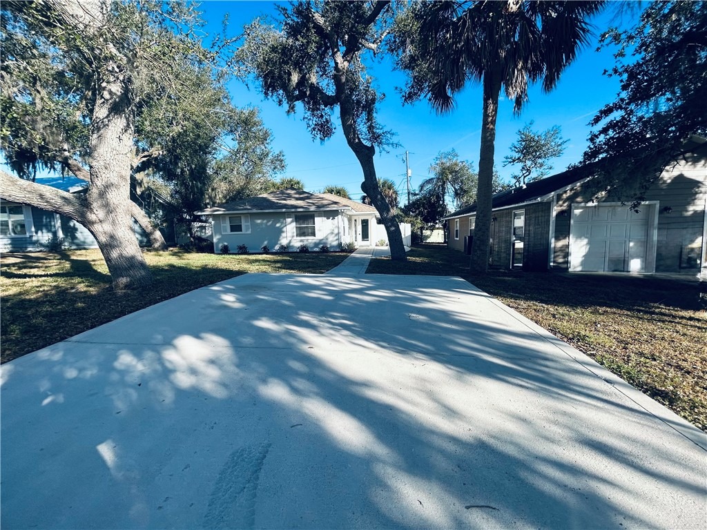 13th Ln, Vero Beach, FL 32962