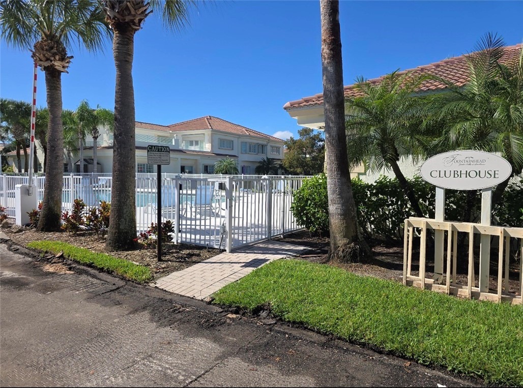 7th Sq, Vero Beach, FL 32962