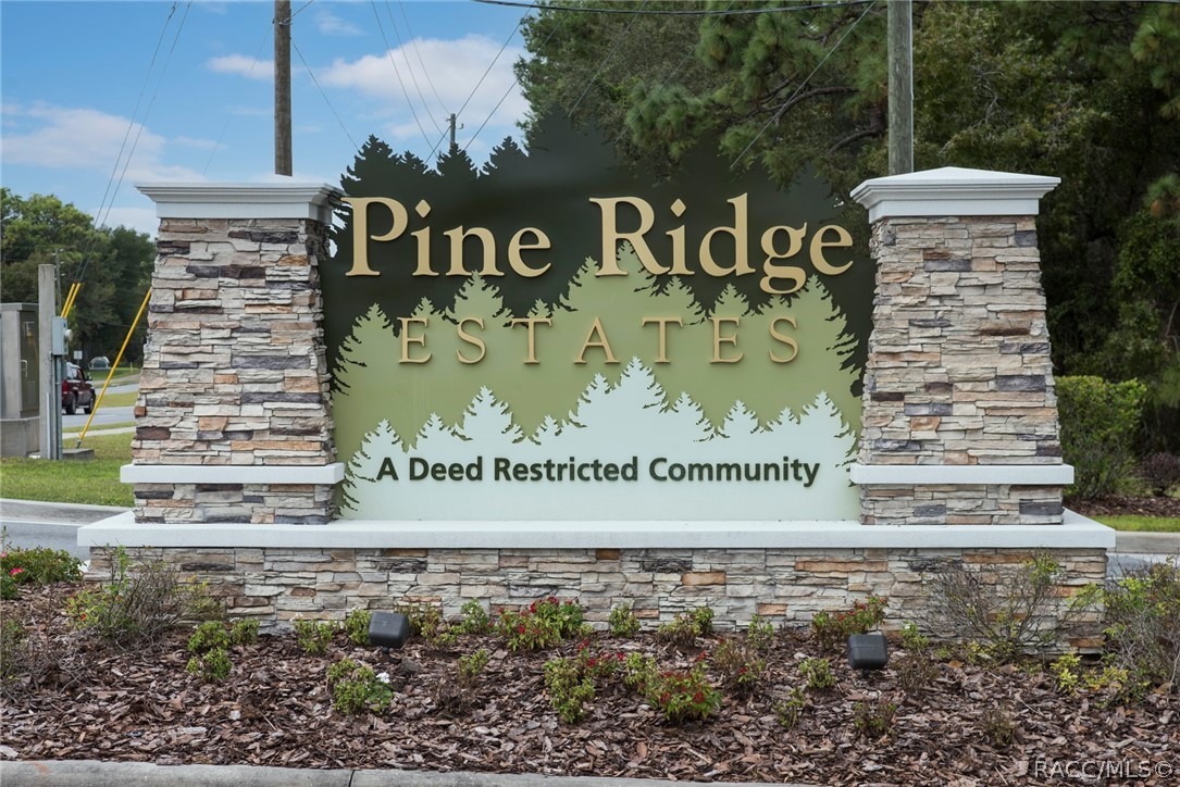 Angola Dr, Beverly Hills, FL 34465
