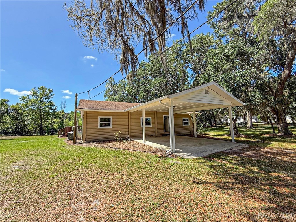 Withlapopka Dr, Floral City, FL 34436