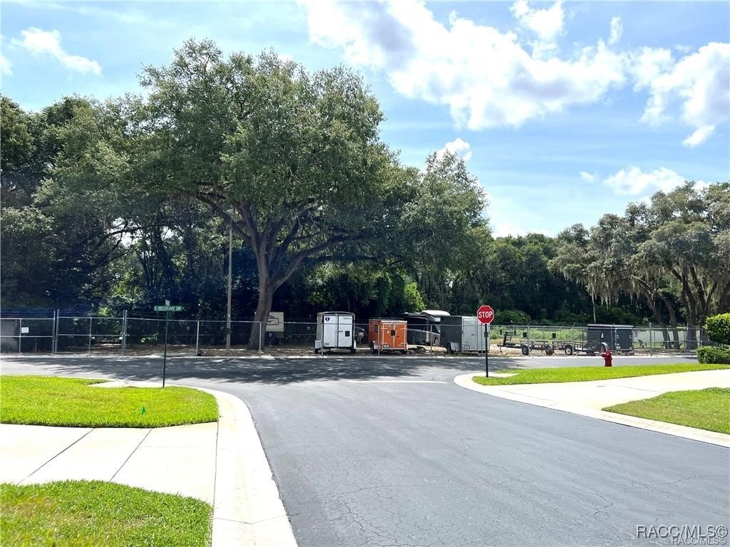 Queensbury Ln, Inverness, FL 34452