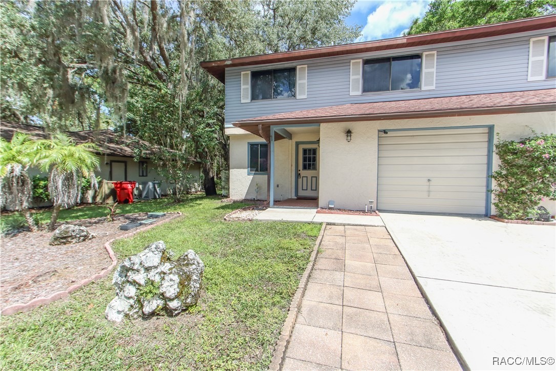 Moser Ct, Homosassa, FL 34446