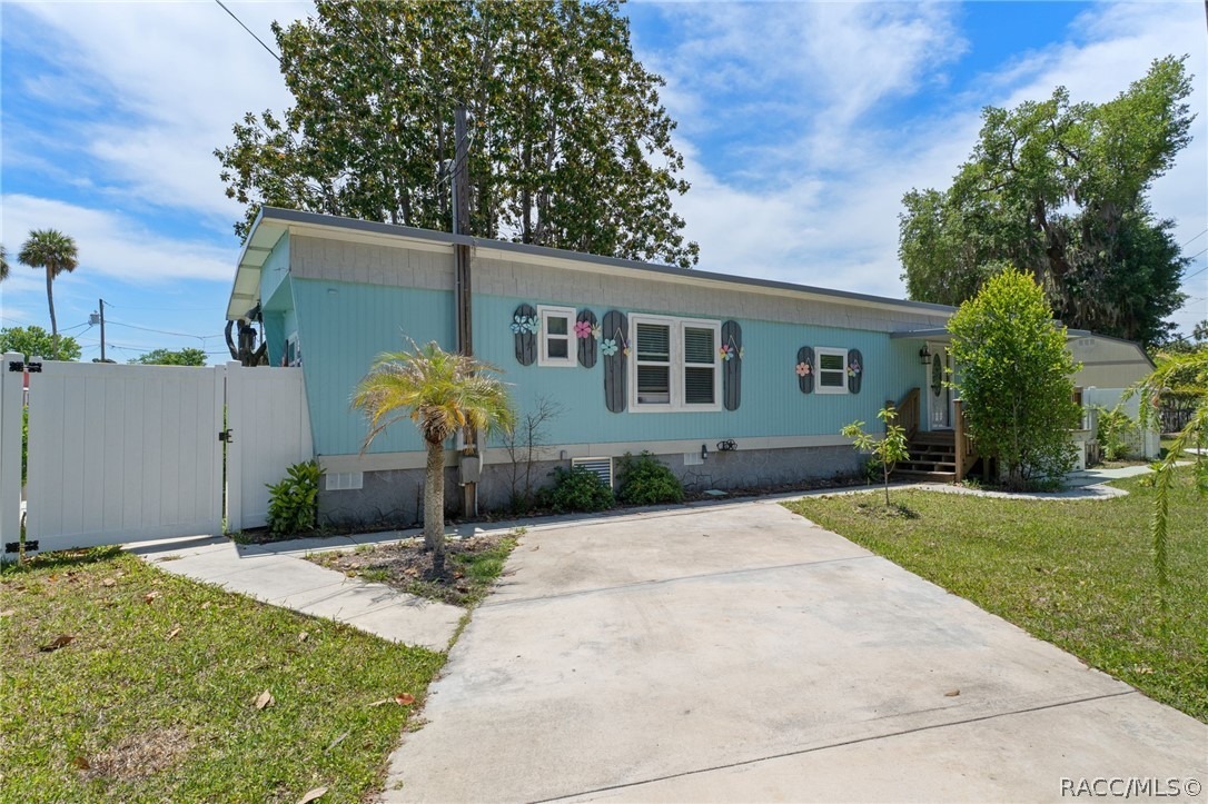 Halls River Rd, Homosassa, FL 34448 #1