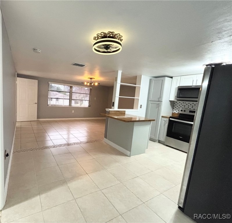 Osceola St, Beverly Hills, FL 34465