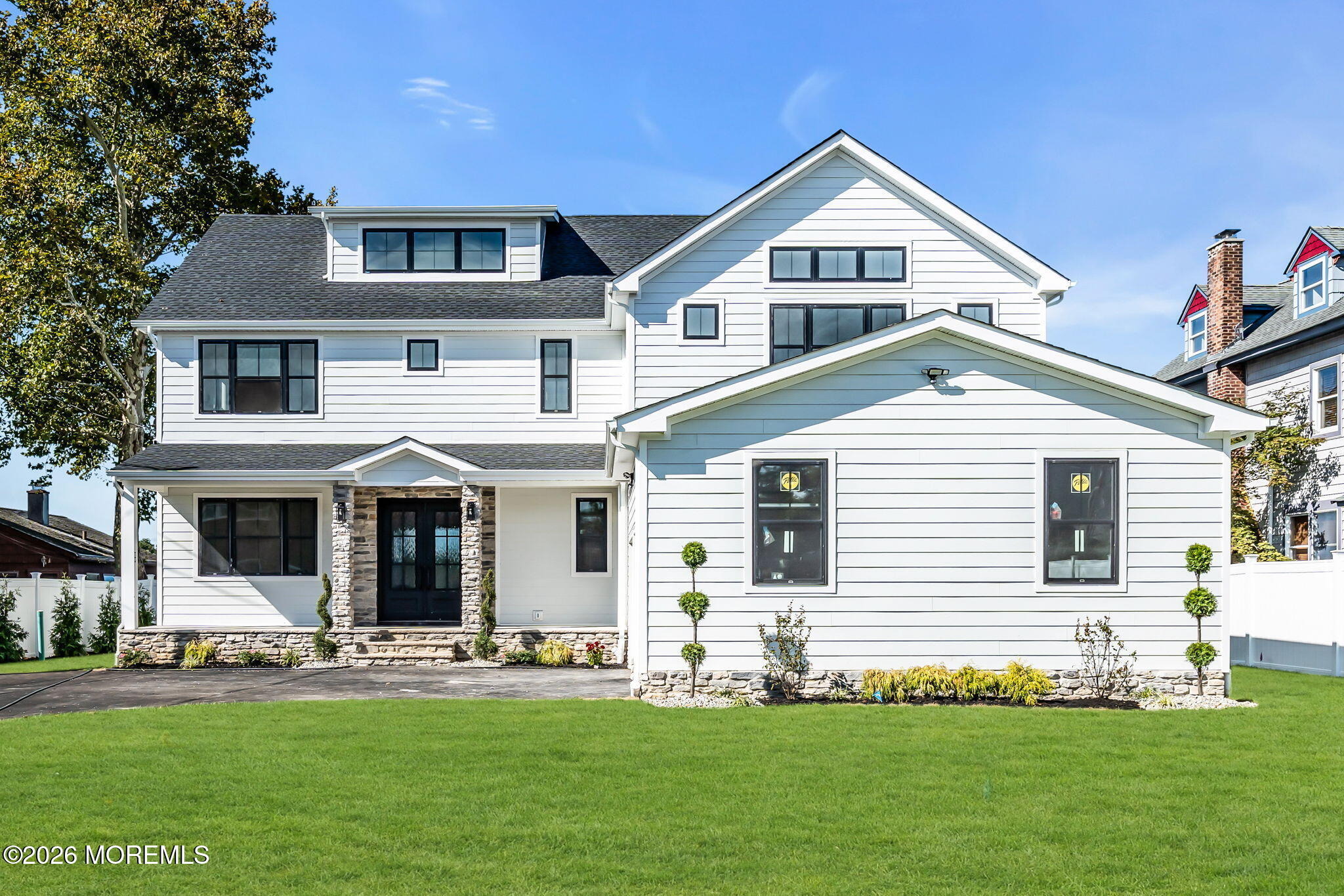 Locust Ave, Red Bank, NJ 07701