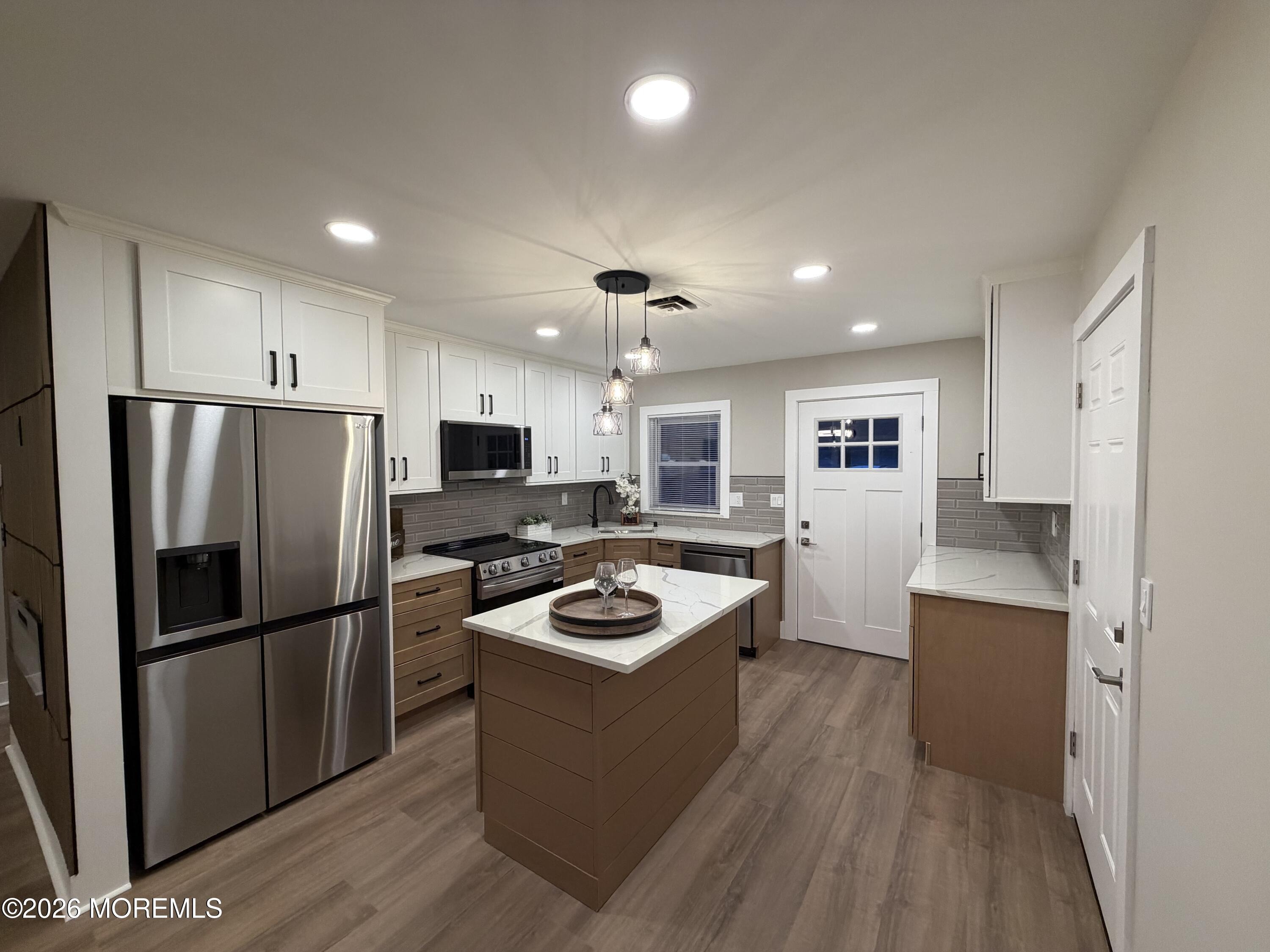 Canterbury Ct, Lakewood, NJ 08701