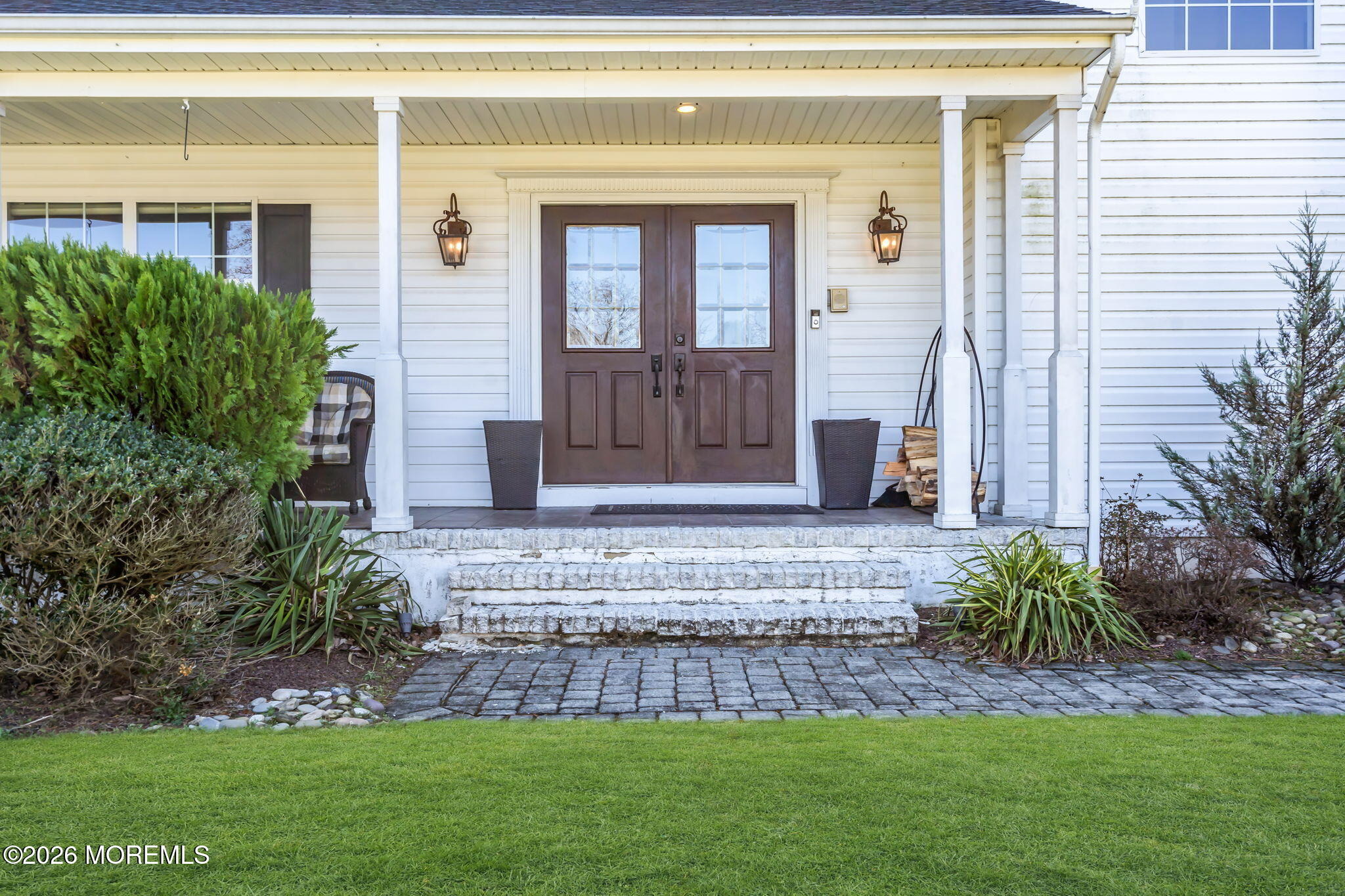 Susan Ct, Farmingdale, NJ 07727