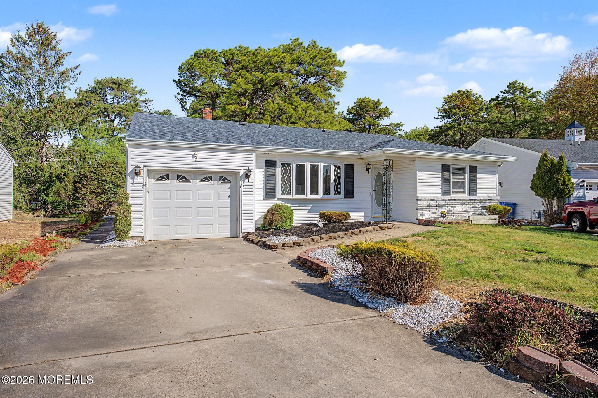 Whitaker Dr, Toms River, NJ 08757