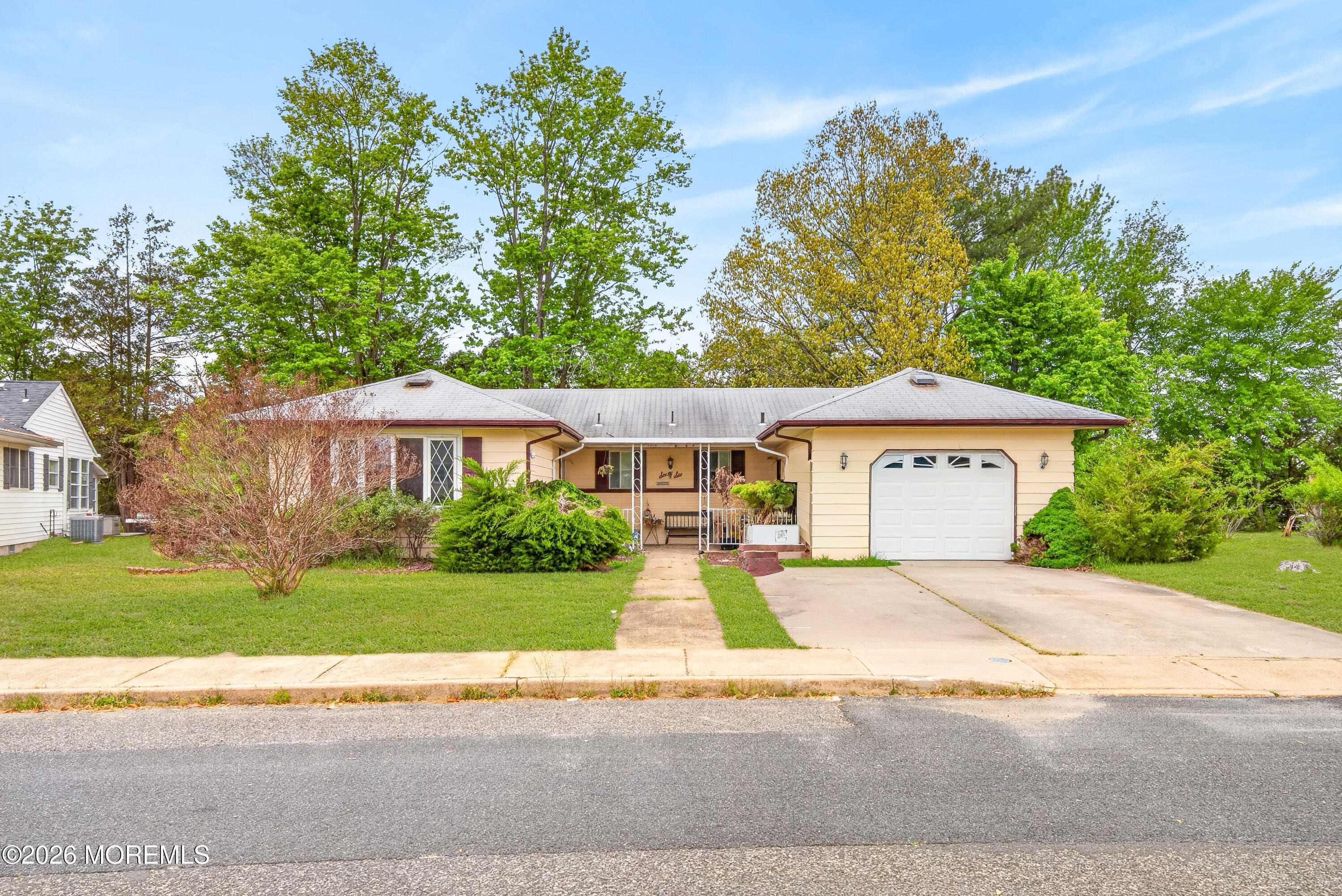 Grenada St, Toms River, NJ 08757
