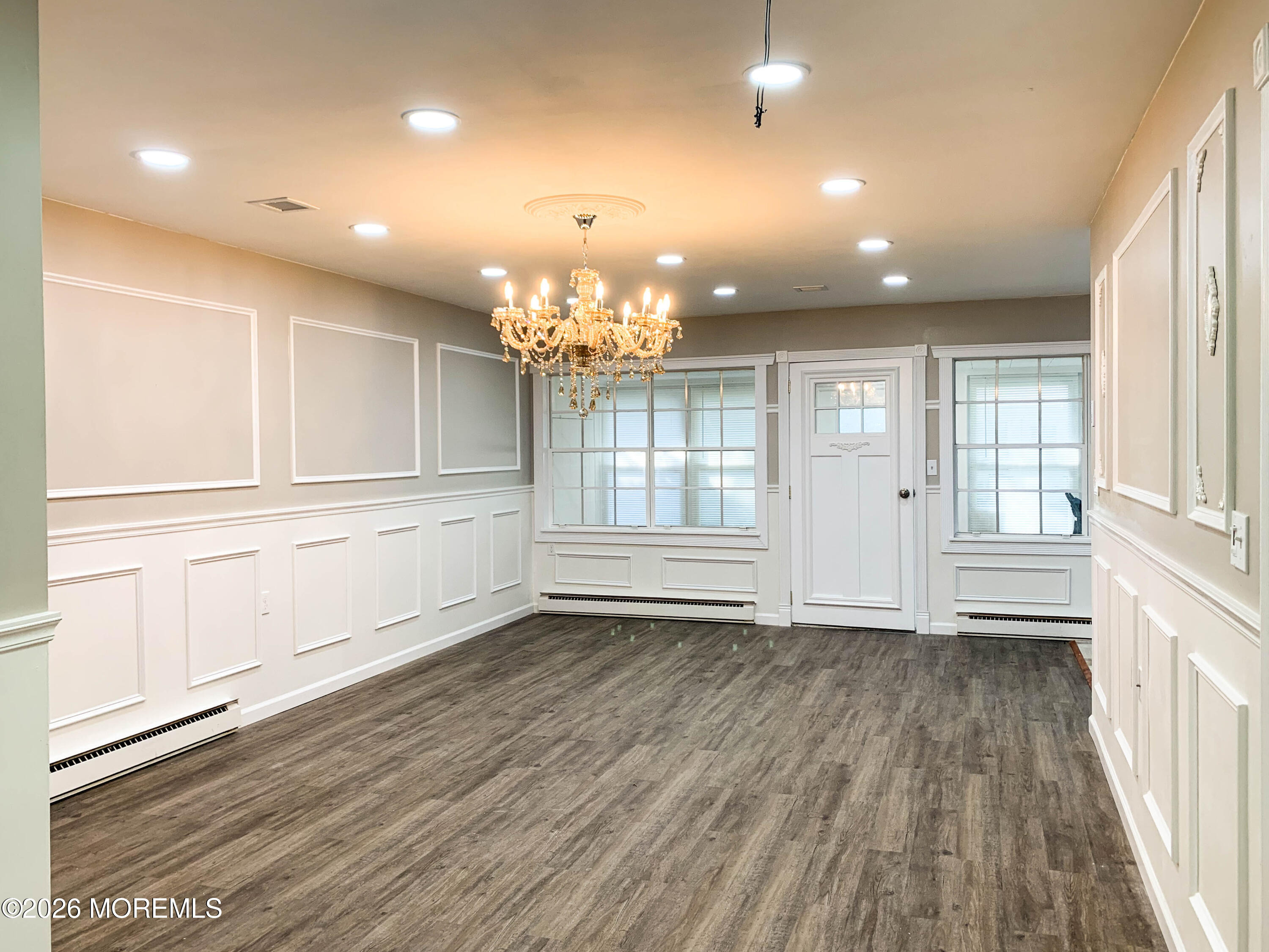 Farrington Ct, Lakewood, NJ 08701