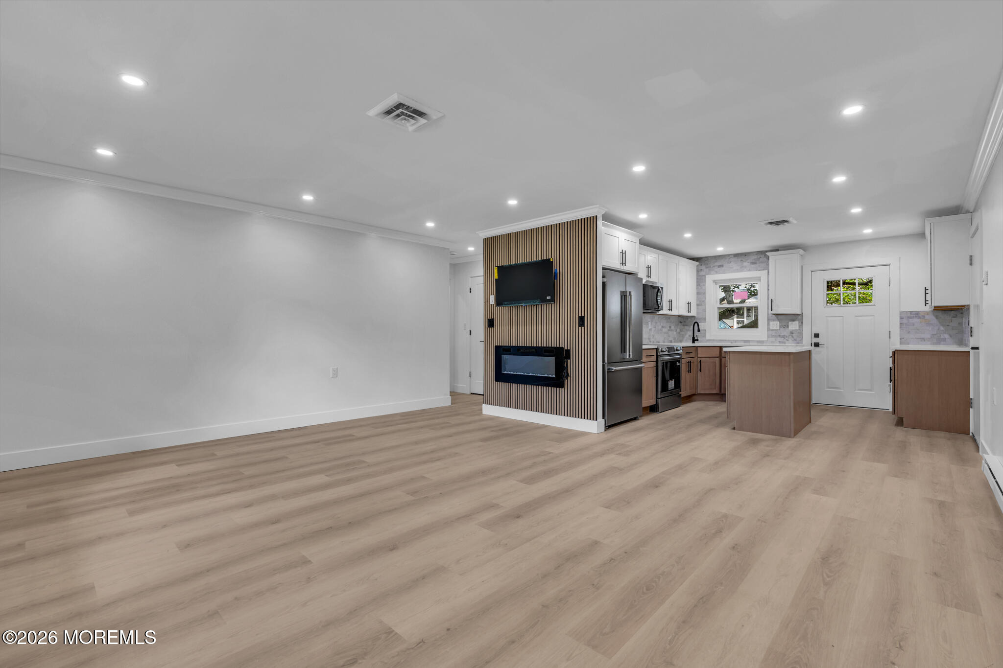 Thornbury Ct, Lakewood, NJ 08701