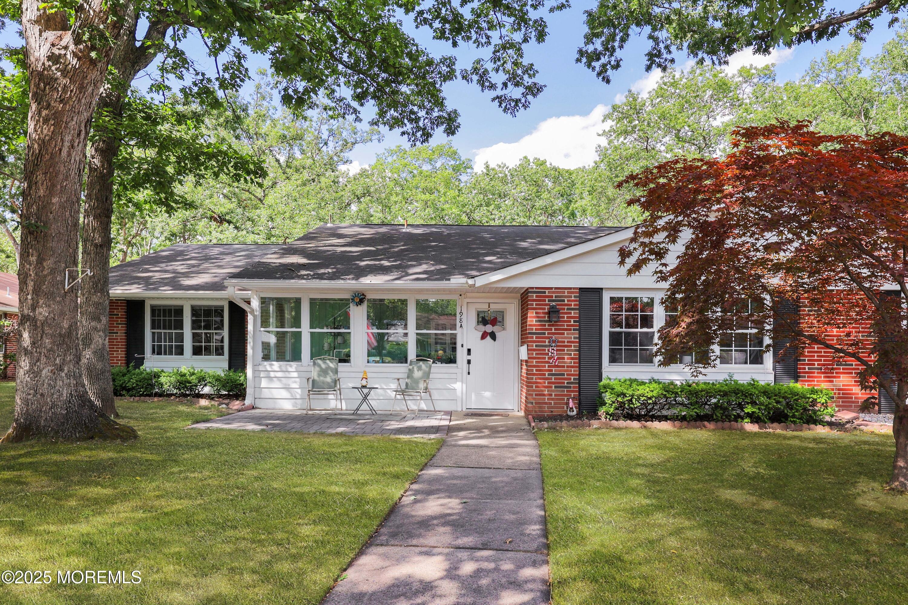 Buckingham Dr, Lakewood, NJ 08701