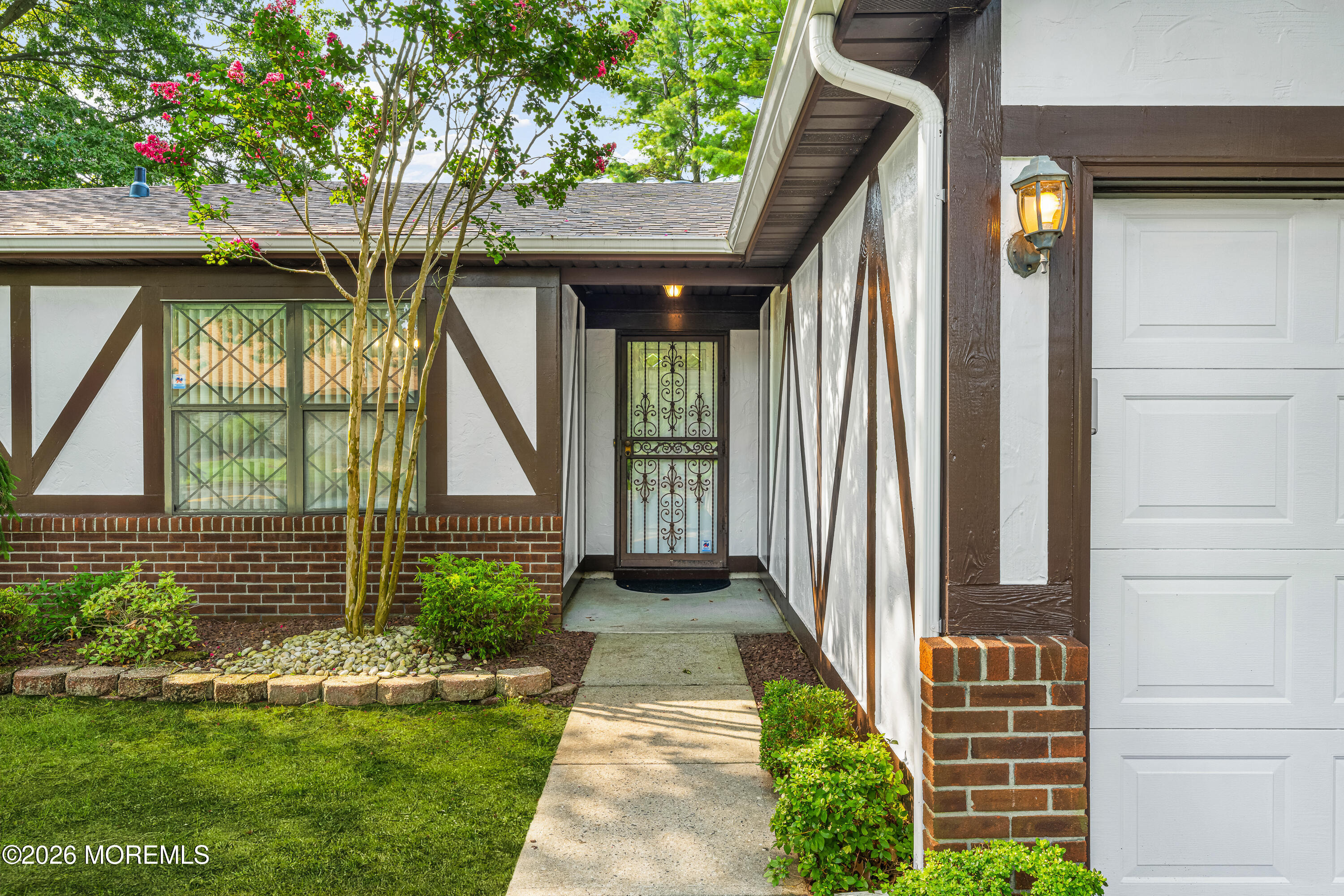 Hampton Dr, Marlboro, NJ 07746
