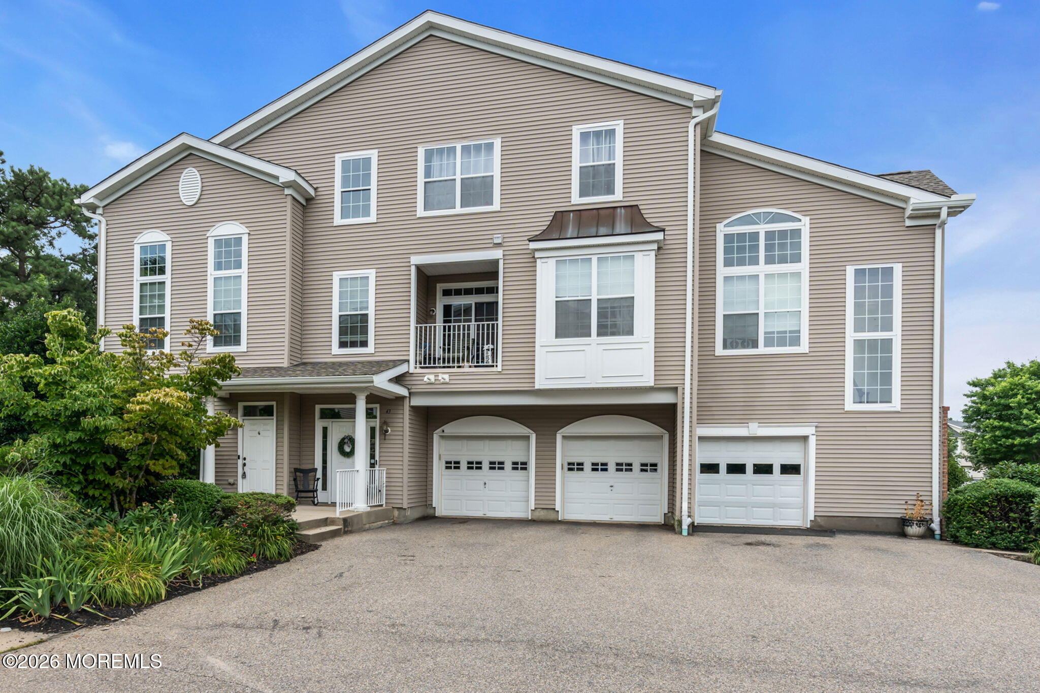 Bryce Ln, Manahawkin, NJ 08050