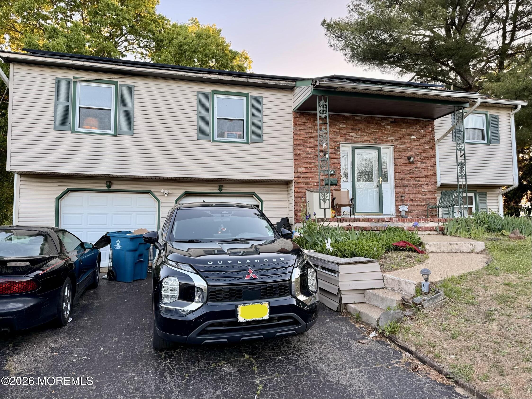 44 S Longview Rd