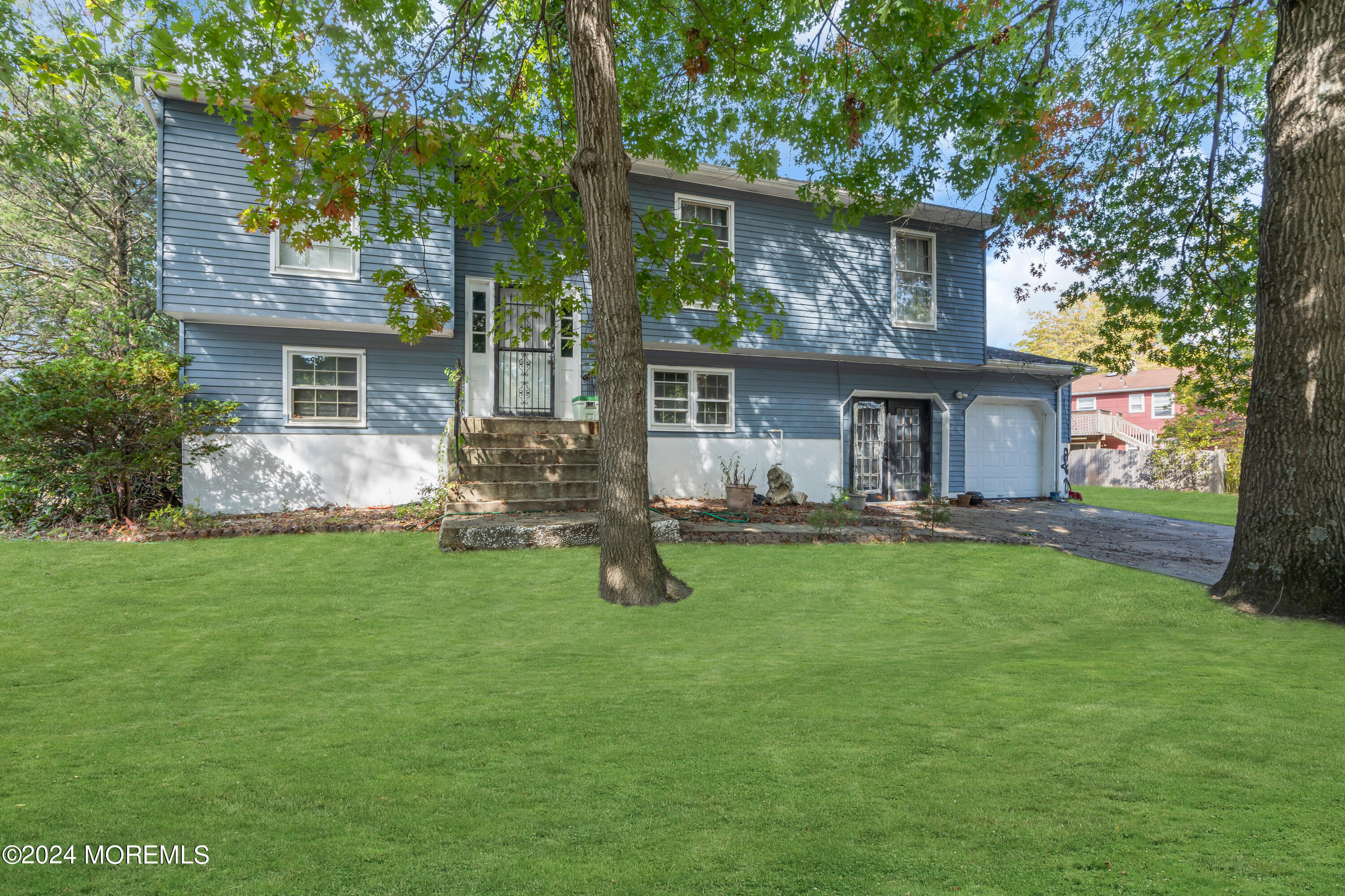 Hearthstone Dr, Lakewood, NJ 08701