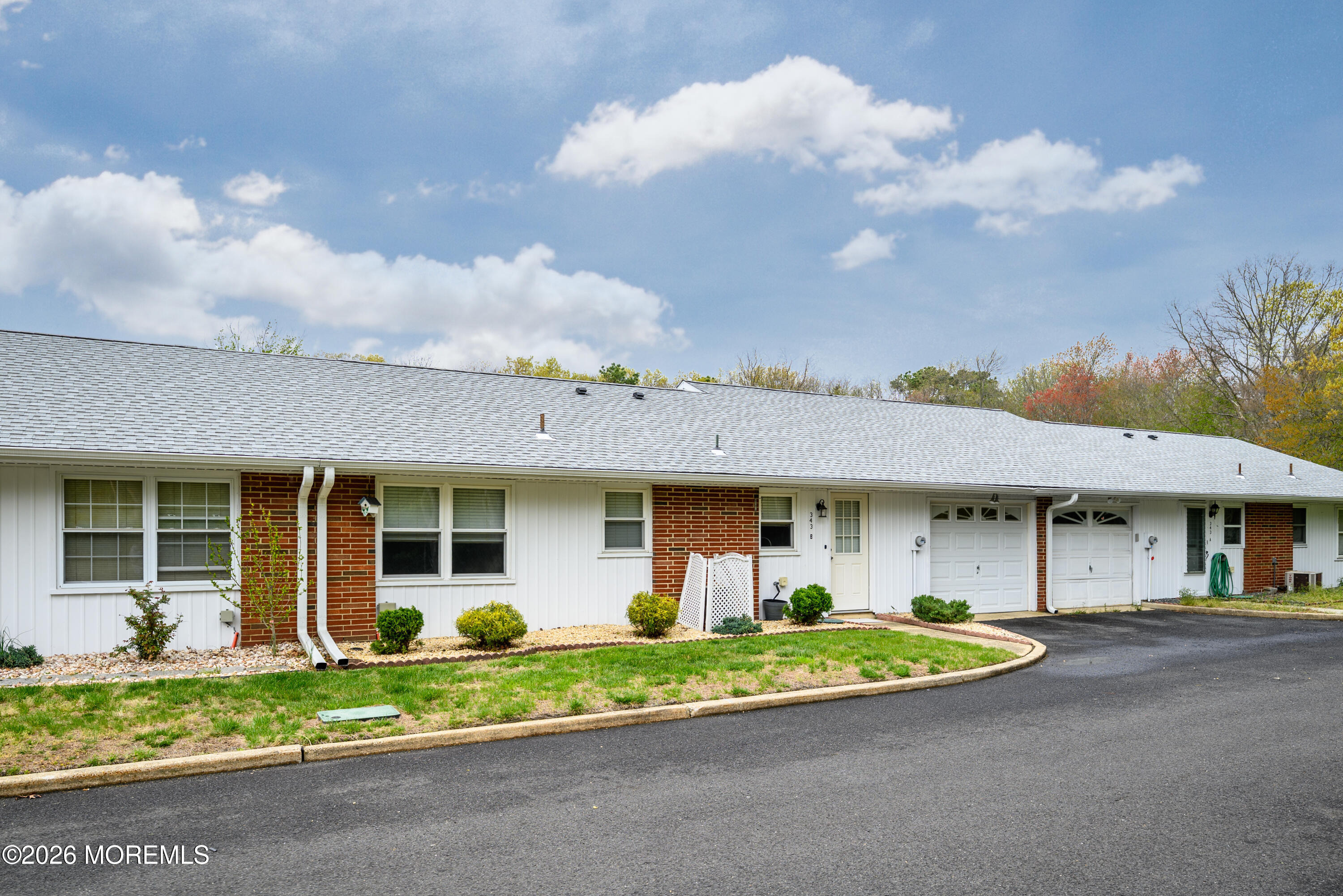 Canterbury Ct, Lakewood, NJ 08701